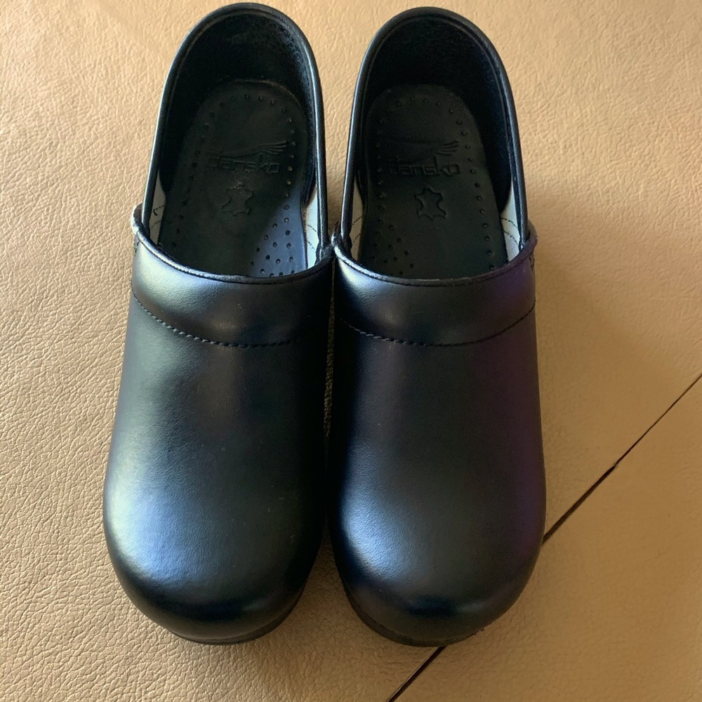 Dansko size 38